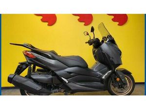 VENDO YAMAHA X-MAX 400 TECH MAX (2020) USATA A SALZANO (CODICE 9851048) - MOTO.IT