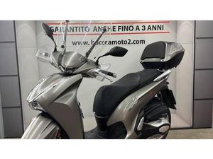 VENDO HONDA SH 350 (2021 - 24) USATA A ROMA (CODICE 9850386) - MOTO.IT