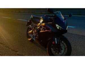 VENDO HONDA CBR 650 R E-CLUTCH (2024 - 26) USATA A ROCCASTRADA (CODICE 9845781) - MOTO.IT