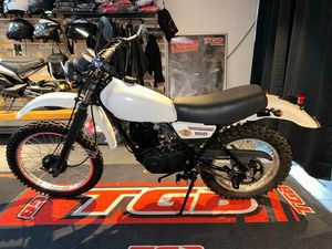 YAMAHA XT 250
