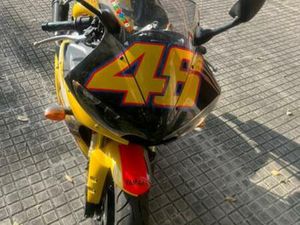 YAMAHA - R6 SERIE LIMITADA VALENTINO RO