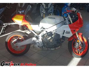 MOTO NEUVE: YAMAHA XSR900 GP