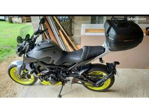 MOTO YAMAHA MT 09