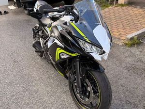 KAWASAKI NINJA 650