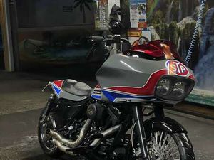 HARLEY-DAVIDSON ROAD GLIDE