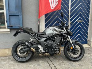 CB 1000 HORNET MODELL 2025 AKTION INKL. IXRACE AUSPUFF/HECKUMBAU