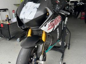HONDA CBR 1000 RR HRP HOLZHAUER