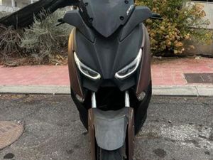 YAMAHA - XMAX