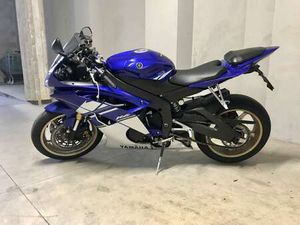 YAMAHA FZR 600