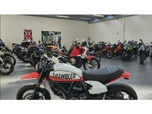VENDO DUCATI SCRAMBLER 800 URBAN MOTARD (2022) USATA A LODI (CODICE 9851864) - MOTO.IT