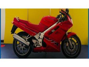 VENDO HONDA VFR 750 F (1990 - 93) USATA A ALESSANDRIA (CODICE 9852050) - MOTO.IT