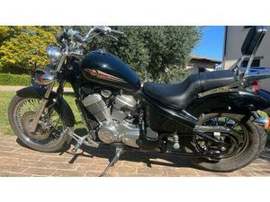 VENDO HONDA VT 600 C SHADOW (1989 - 02) USATA A ASSISI (CODICE 9851917) - MOTO.IT
