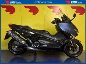 VENDO YAMAHA T-MAX 530 DX (2017 - 19) USATA A CASTIGLIONE OLONA (CODICE 9852078) - MOTO.IT