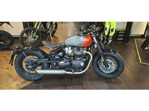 TRIUMPH BONNEVILLE BOBBER