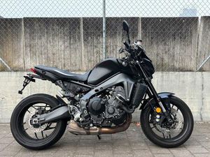 YAMAHA MT-09