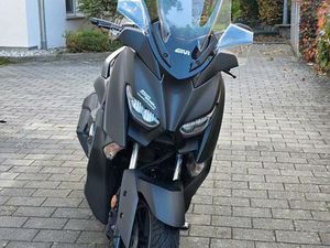 YAMAHA X-MAX 400 / XMAX