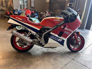 HONDA VFR 1000 VF 1000 R
