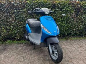 ⭐️PIAGGIO ZIP 2T 50CC ORIGINEEL 11000 KM⭐️ — SCOOTERS | PIAGGIO — MARKTPLAATS