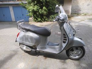VESPA GTS 300 AUS 1. HAND, ZÜV MAI 2026