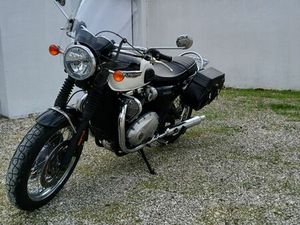 TRIUMPH T120