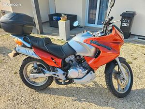 MOTO HONDA VARADERO 125
