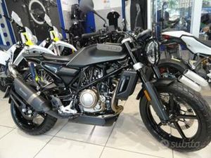 HUSQVARNA SVARTPILEN 701