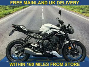 TRIUMPH STREET TRIPLE 765 MOTO2 EDITION