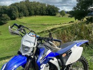 VEND MOTO 250 WRF NÉGOCIABLE