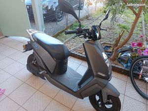 SCOOTER ÉLECTRIQUE PINK