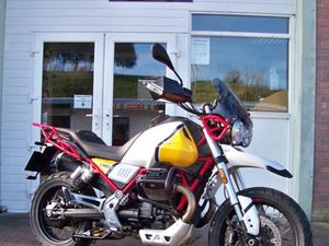 2020 MOTO GUZZI V85 TT ABS