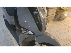 VENDO PIAGGIO LIBERTY 125 3V S ABS (2021 - 24) USATA A SANT'EGIDIO DEL MONTE ALBINO (CODICE 9853056) - MOTO.IT