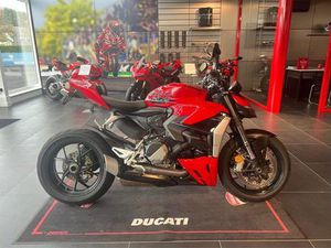 DUCATI STREETFIGHTER V2