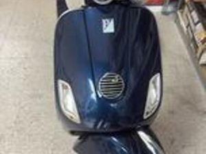 VESPA LX 125 IE BLU NOTTE