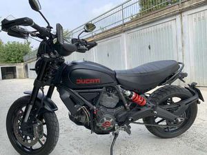 DUCATI SCRAMBLER ICON BLACK 2015 NERO