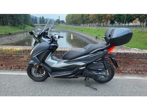 VENDO HONDA FORZA 350 DELUXE (2022 - 24) USATA A CHIVASSO (CODICE 9853159) - MOTO.IT