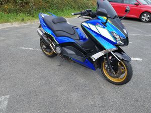 YAMAHA TMAX