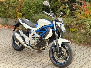 SUZUKI GLADIUS SFV 650