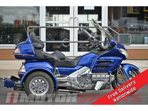 2001 HONDA® GOLDWING