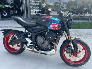 TRIUMPH TRIDENT 660 TRIBUTE
