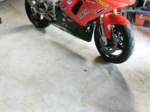 YAMAHA R1 2000 POUR PISTE