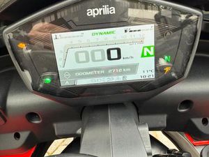 APRILIA TUONO 660 TIEFER GELEGT. TOP ZUSTAND