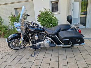 HARLEY-DAVIDSON FLHRC ROAD KING