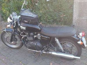 TRIUMPH BONNEVILLE T100 NERO