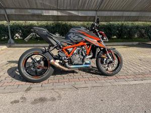 KTM 1290 SUPER DUKE R