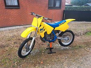 ② SUZUKI RM250 1991