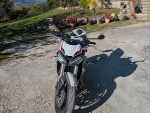 TRIUMPH STREET TRIPLE 660S A2