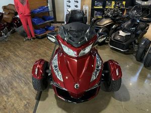 2016 CAN-AM® SPYDER® RT LIMITED 6-SPEED SEMI-AUTOMATIC (SE6)