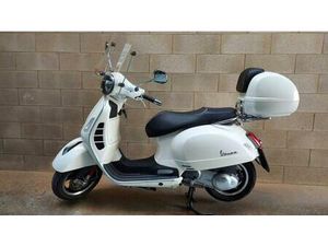VENDO VESPA GTS 300 SUPER ABS (2014 - 16) USATA A TORINO (CODICE 9854178) - MOTO.IT