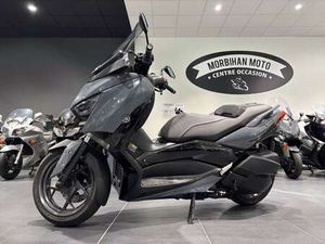 YAMAHA X-MAX 300