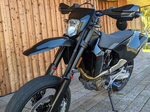 HUSQVARNA 701 SUPERMOTO